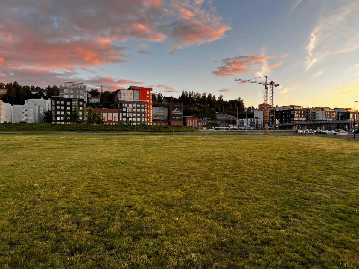 Uusi Upea Asunto Jaervinaekoealalla Ja Autohallilla Tampere Zewnętrze zdjęcie